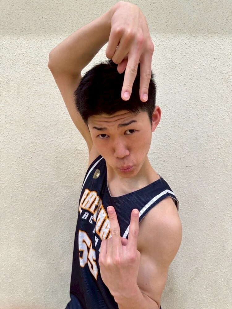 安田 翔
