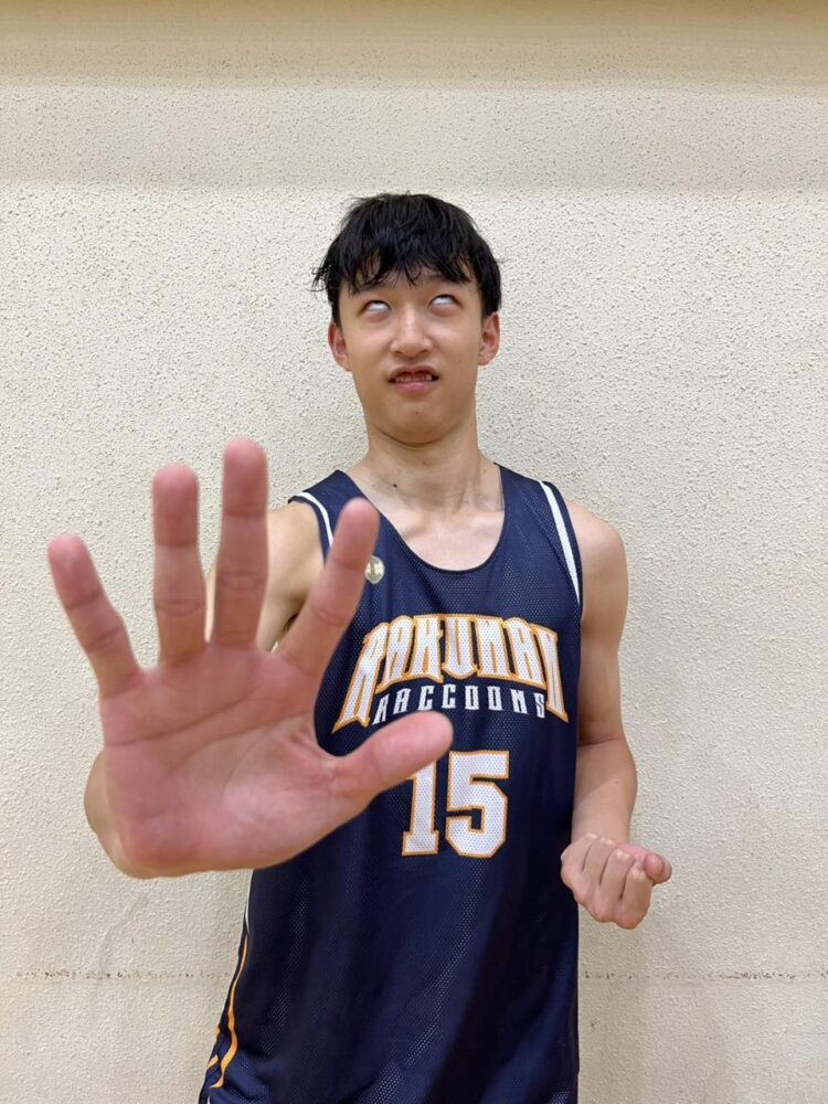 山田  瑛大